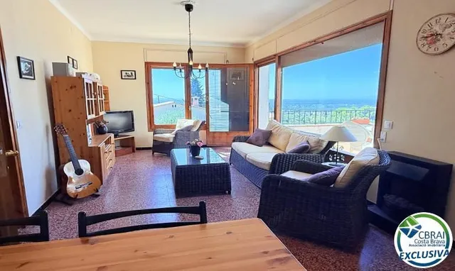 Pequeña casa con vistas al mar y terraza en Mas Fumats, Rose - foto 4