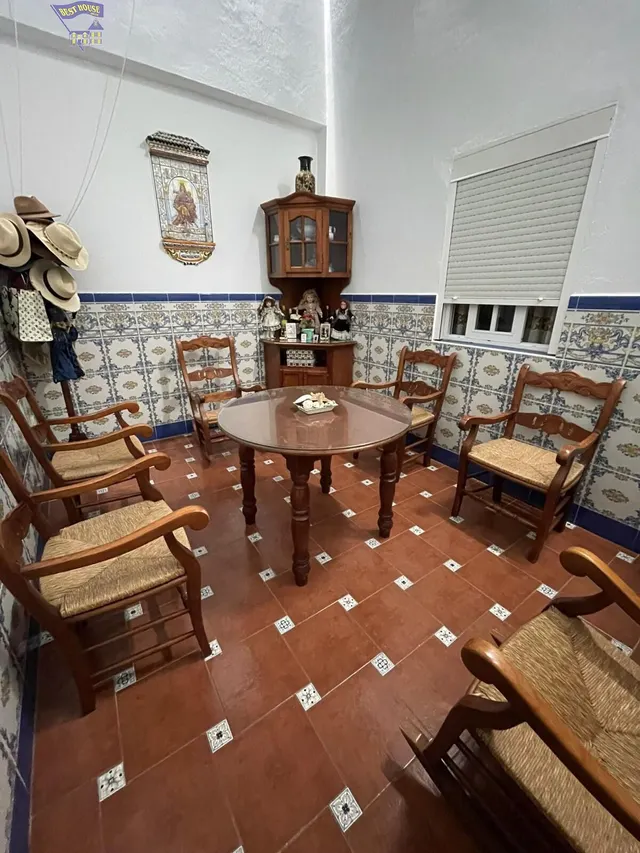 SE VENDE CASA + LOCAL INDEPENDIENTE EN ZONA DE LA CUESTA DE 