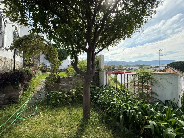 Espectacular vivienda con encanto, amplitud y jardín privado — 9