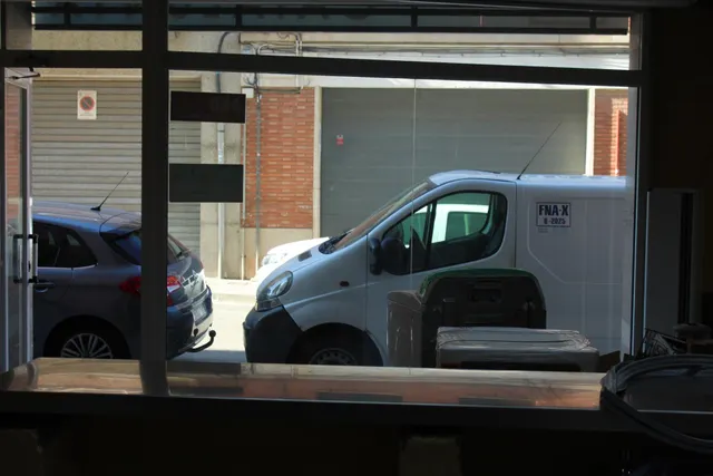 LOCAL EN VENTA EN MANRESA ZONA CALLE VILADORDIS — 8
