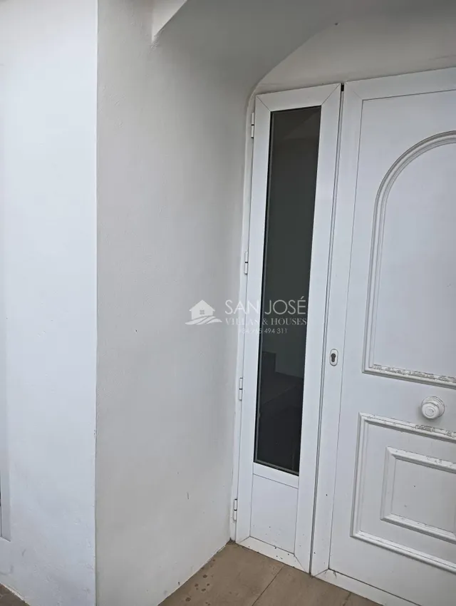 VENTA DE LOCAL DE OFICINAS EN SANTA POLA, ZONA CUARTEL GUARDIA CIVIL — 24