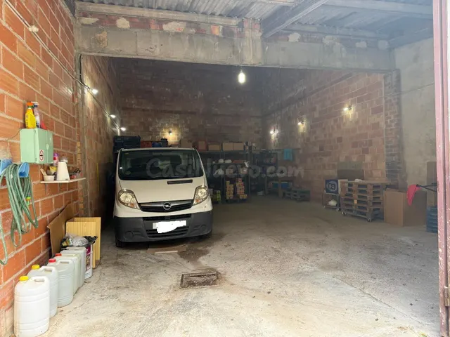 SE VENDE ALMACÉN EN BELLTALL
