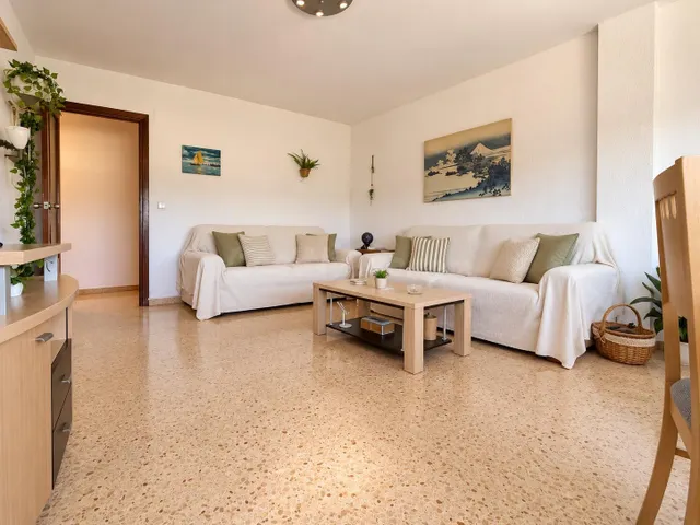 Un hogar amplio y luminoso de 4 habitaciones en Gilet - foto 2