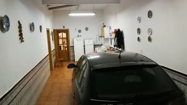 SORPRENDENTE...SE VENDE CASA DE LUJO INDEPENDIENTE, CON LOCAL, A 3 MINUTOS DEL CENTRO DE ALBACETE — 47