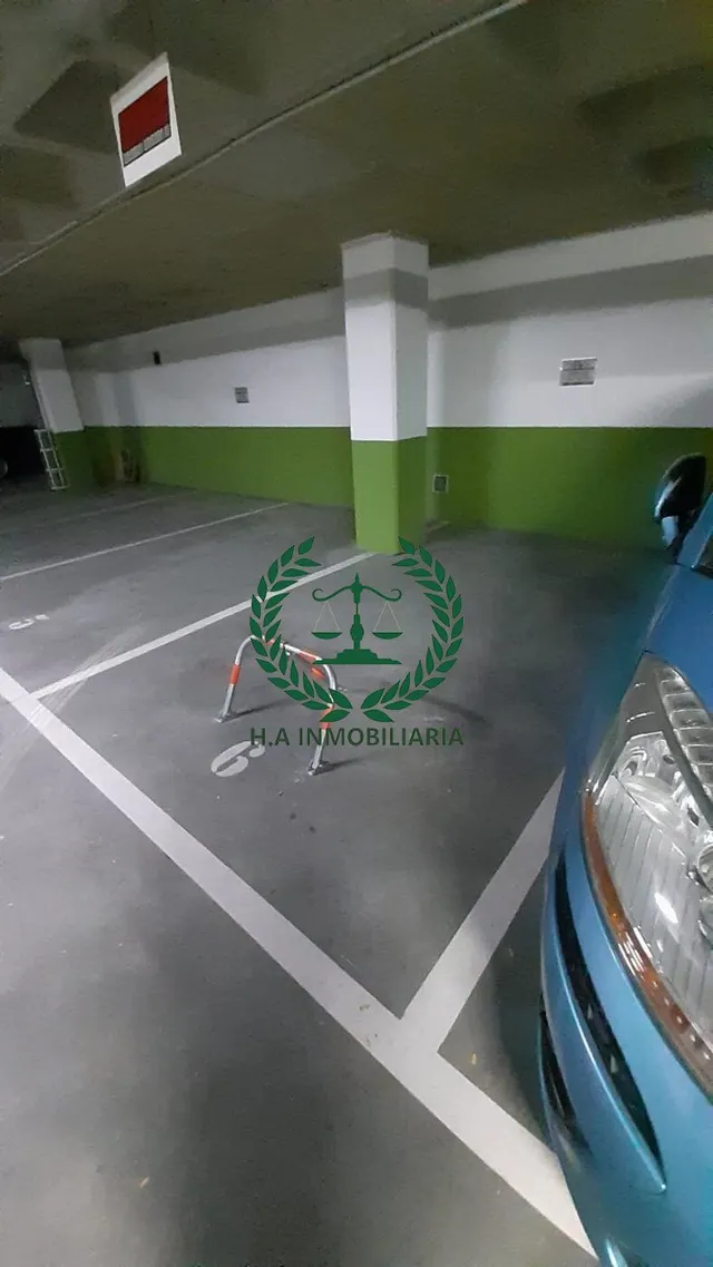 SE VENDE PLAZA DE GARAJE EN ZONA DE OFICINAS — 4