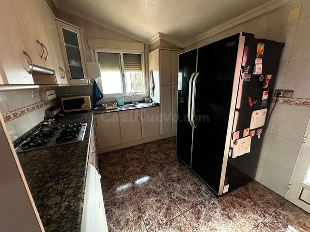 Casa familiar con piscina en Alquerías - foto 5