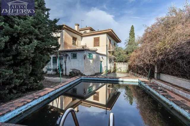 CASA CON MÁS DE 4000 METROS DE PARCELA EN MONACHIL