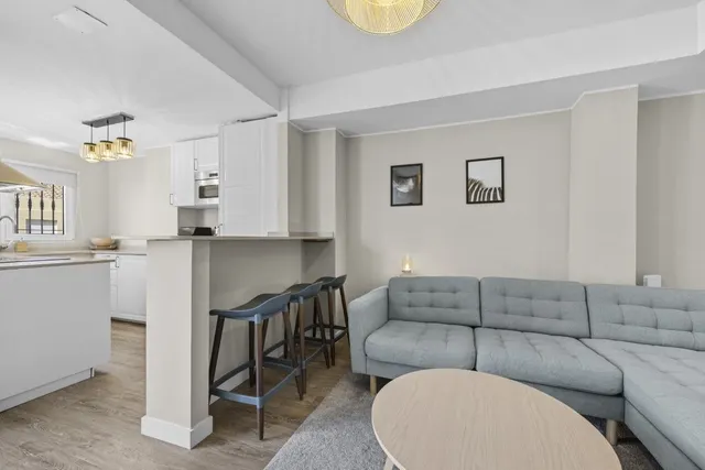 Recently Renovated 3 Bedroom Apartment in Torrequebrada — 13