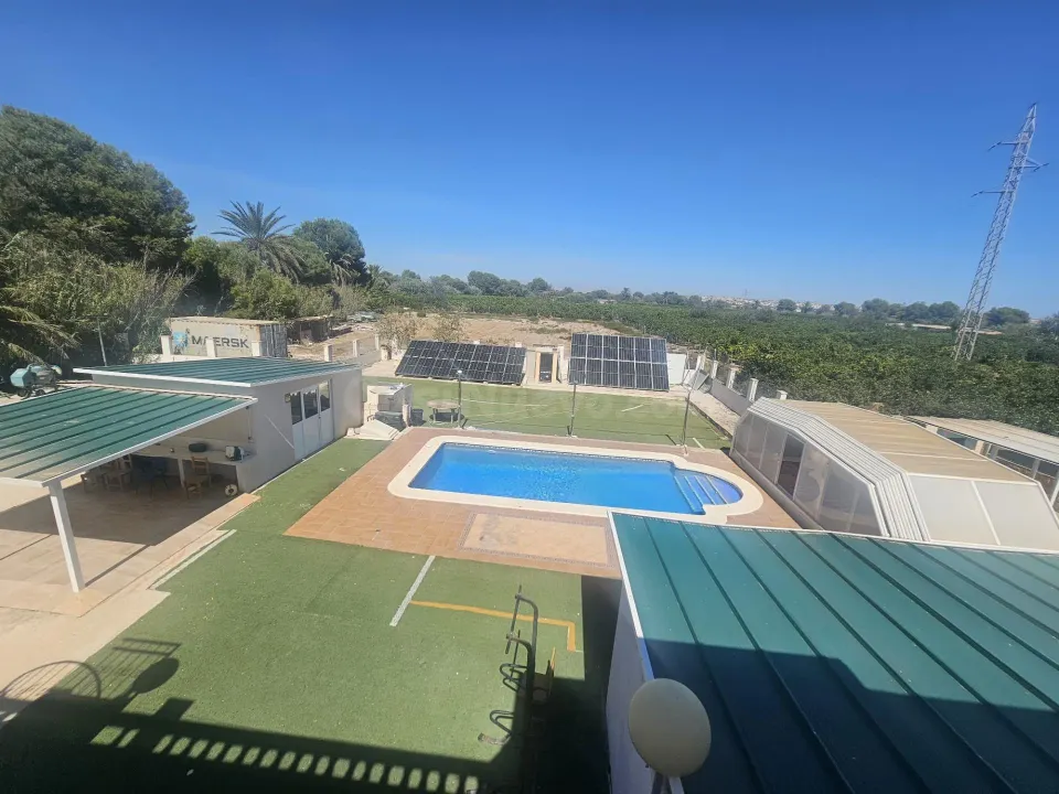 Chalet independiente con parcela a 15 minutos de las playas de Guardamar del Segura