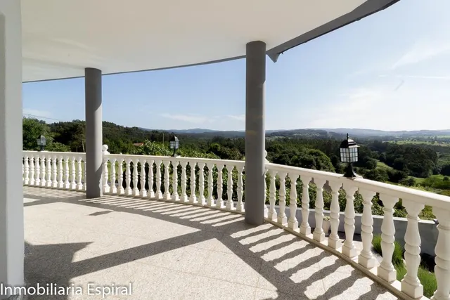 Impresionante Chalet en Abegondo con Vistas al Valle . — 23