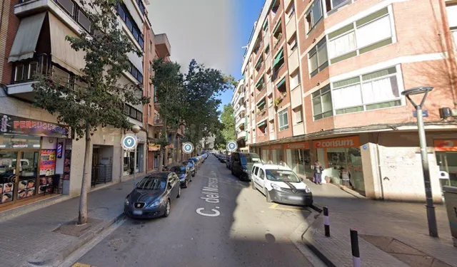 Se vende piso OKUPADO en badalona - foto 2