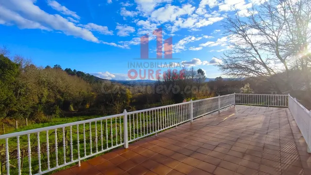 OPORTUNIDAD!!!: CHALET CON PARCELA Y AMPLIA TERRAZA SOLEADA  - foto 3