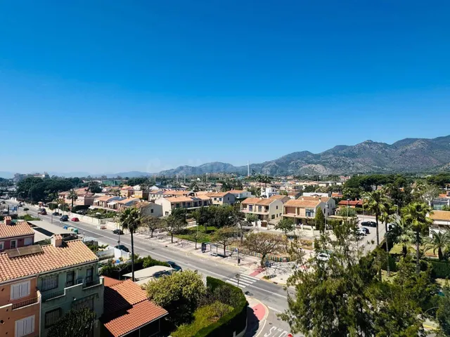 Apartamento en zona Els Terrers Con vistas al mar y montaña - foto 3