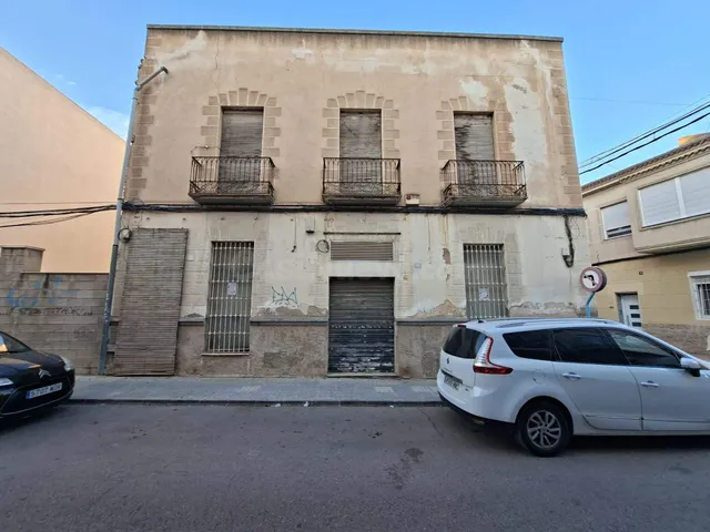 Edificio esquinero en venta en el centro de Novelda - foto 3