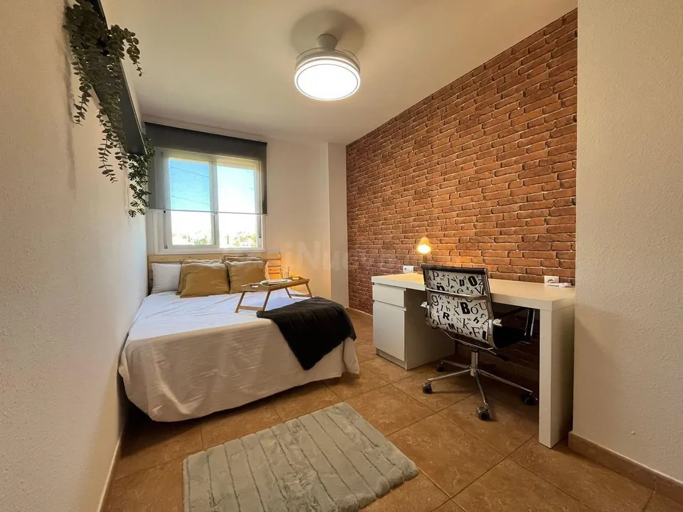 Habitación de alquiler en C/ Rosa García Ascot 475€ - 1 de Noviembre