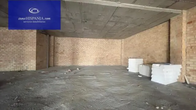 Se vende o alquila local totalmente diafano en Zona Franca — 18