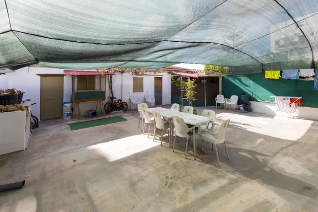Planta baja de 4 habitaciones con inquilinos — 22