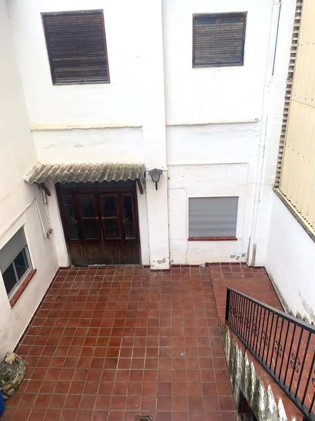 CASA CON MUHAS POSIBILIDADES CERCA DE LA PLAZA DE LA CONCEPCIÓN — 14