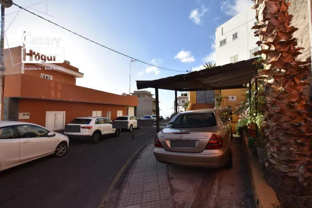 Casa con terreno en venta en Chio Guia de Isora — 45