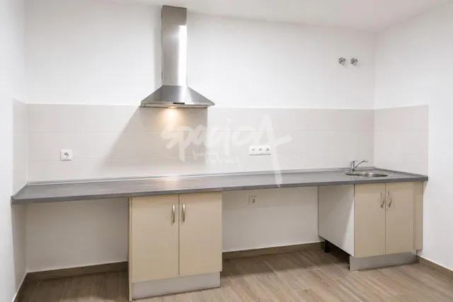 Vivienda reformada a estrenar en Cáceres: amplitud, diseño y comodidad — 9