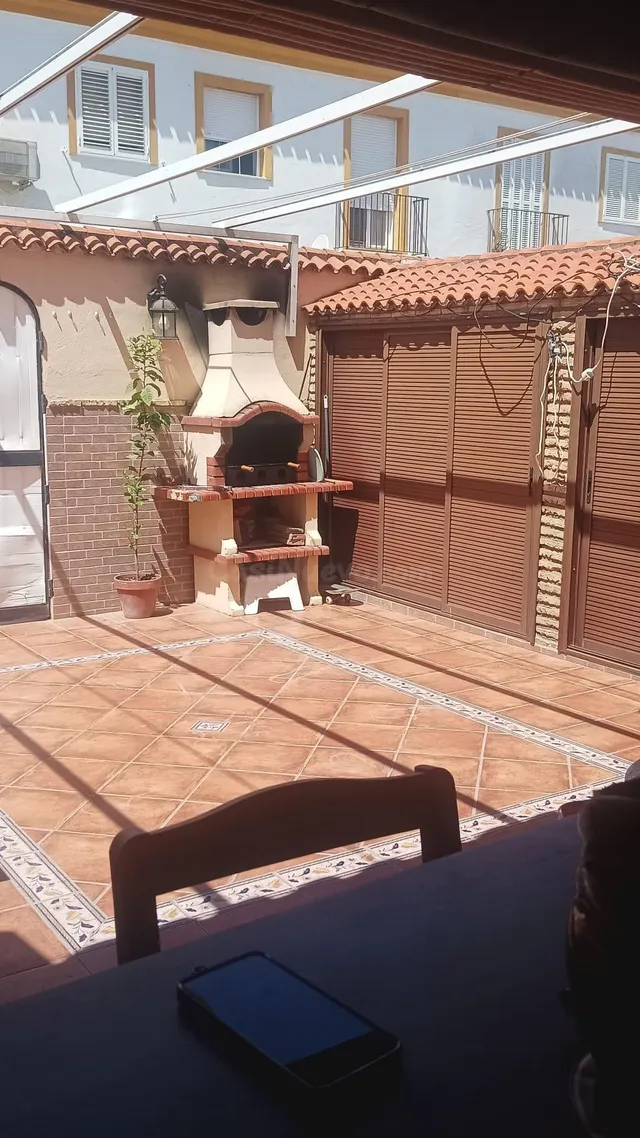 SE VENDE ADOSADO EN PUERTO REAL , ZONA LAS CANTERAS — 2