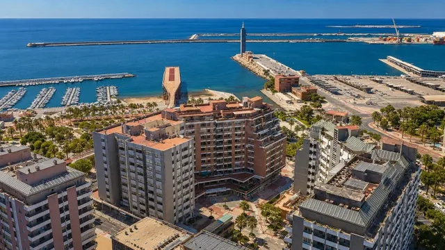 Luminoso piso de 3 dormitorios en alquiler de larga temporad