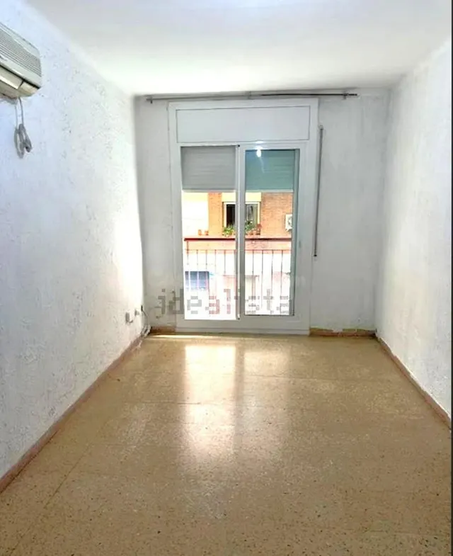 Piso con ascensor a reformar en Santa Eulàlia | Junto a Fira - foto 3