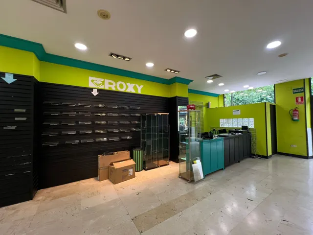 Impresionante local en Cánovas — 7