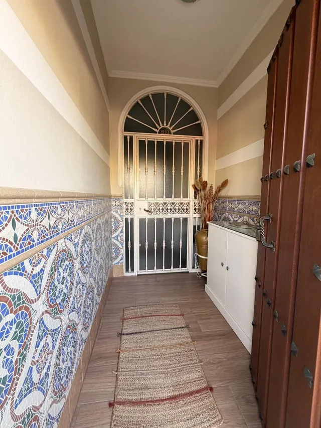 Acogedora Casa en Avenida de Pruna con Espacios Amplios y Co - foto 5