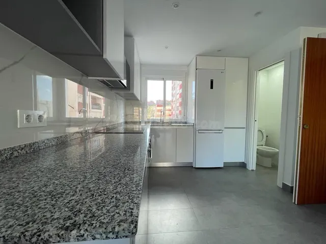 Piso completamente reformado en Las Colinas. — 5