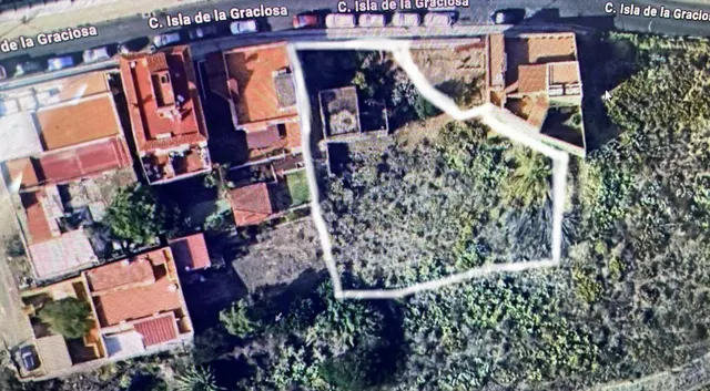 Parcela singular con potencial residencial, vistas y entorno - foto 2