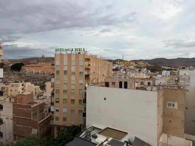 # vive Almería desde las alturas: luz, vistas espectaculares y una ubicación privilegiada en puerta de purchena — 24