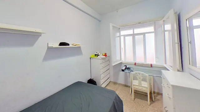 Vive junto a las faldas del castillo Sta Bárbara — 19
