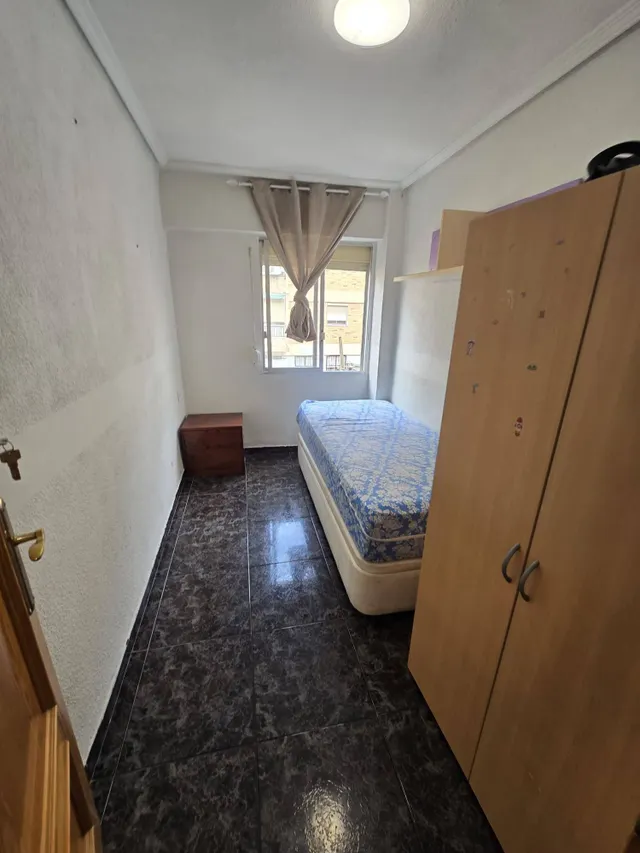 Acogedor piso en venta en Colonia Requena — 12