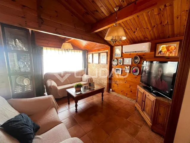 Casa con amplio terreno y piscina junto a Jaramar — 8