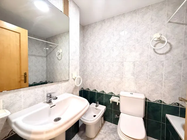 Piso de 1 habitación en venta en Avda. Ausias March — 12