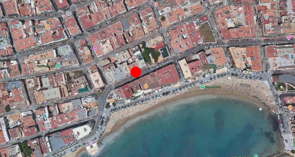 Apartamento con 2 dormitorios, 2 baños a 50 metros de la Playa del Cura en zona de Torrevieja