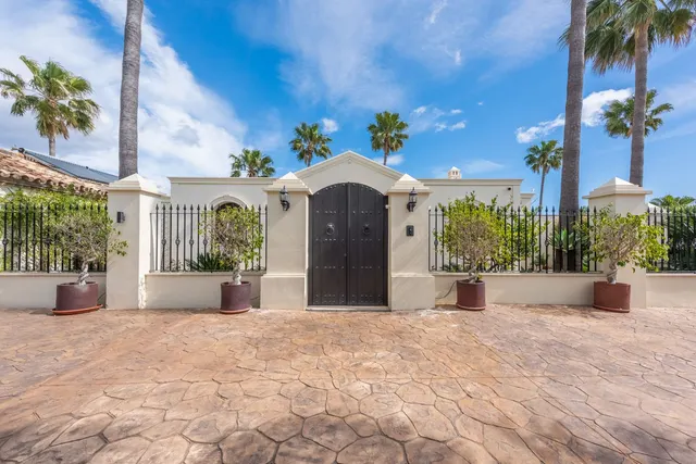 Chalet 6 habitaciones 341m² en venta - Costa Del Sol — 49