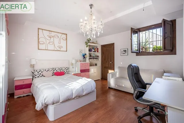 CASA SINGULAR EN ALBAICÍN JUNTO A PUERTA DE ELVIRA — 30