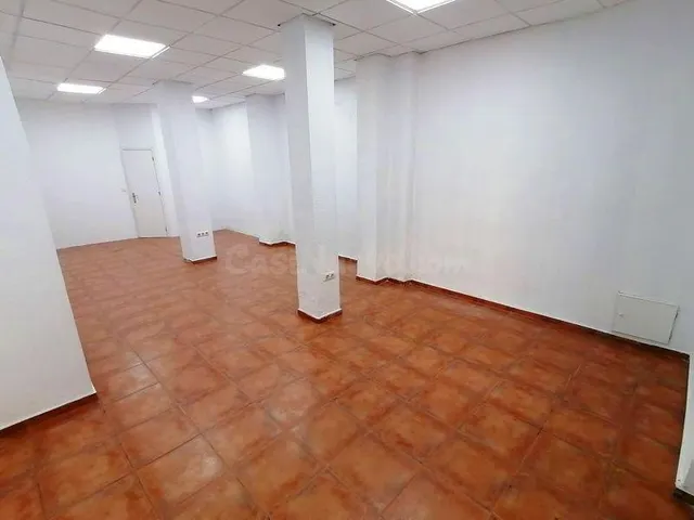 LOCAL COMERCIAL en Pleno Centro de Cáceres, Zona CANOVAS - M - foto 5