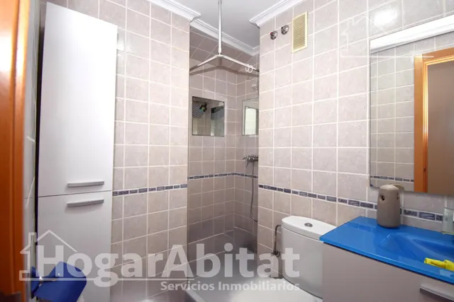 PRECIOSO ÁTIO CON TERRAZA Y TRES BALCONES — 32