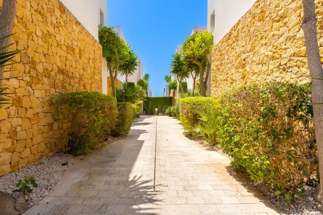 VILLA MODERNA CON PISCINA PRIVADA Y ESPECTACULAR SOLARIUM | CIUDAD QUESADA — 4