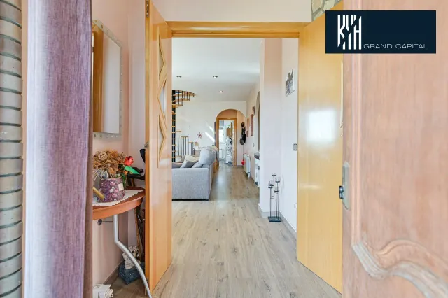 CASA EN SILS — 4