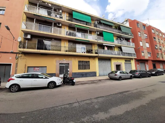 Local comercial - almacén