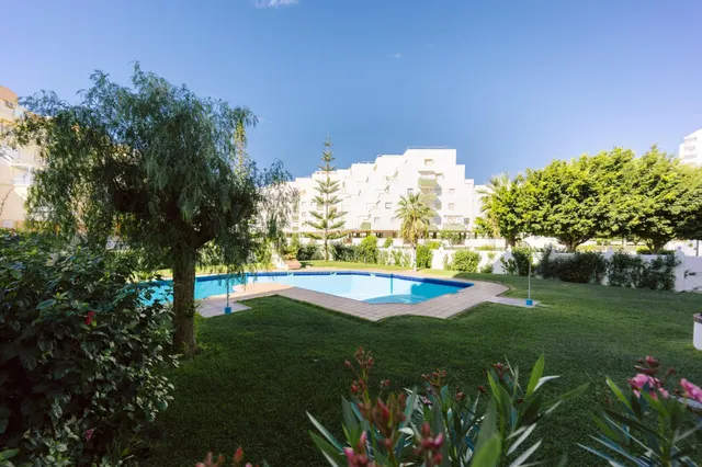 FANTASTICO PISO CON TERRAZA JUNTO AL MAR — 24