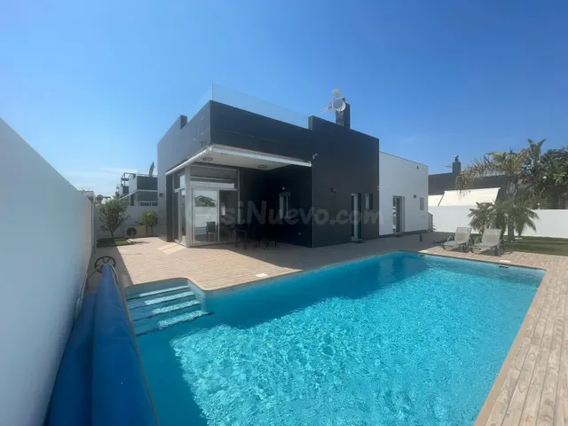 Excepcional Villa en Pilar de la Horadada: Lujosa Villa de u