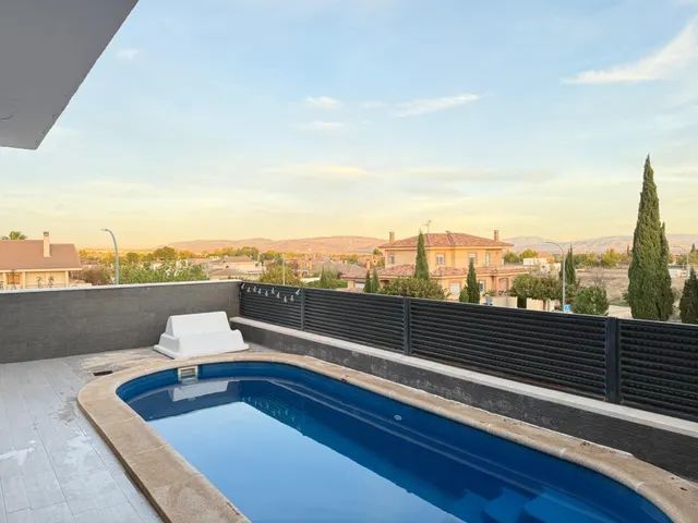 Lujoso Chalet en Caudete, Albacete — 3