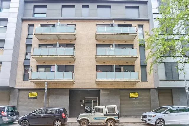Plaza de aparcamiento para coche en Santa Eugenia — 8