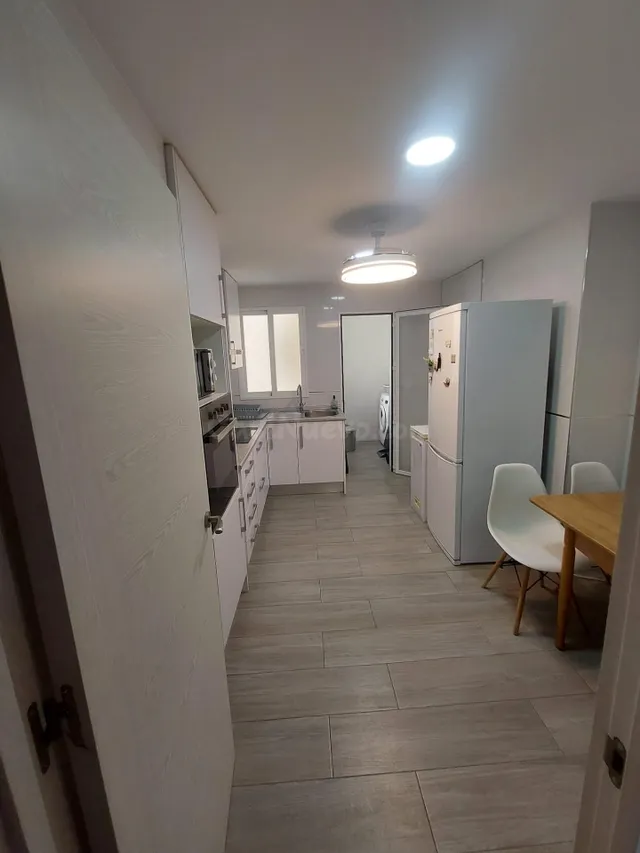 Piso 4 habitaciones 138m² en alquiler - Granada