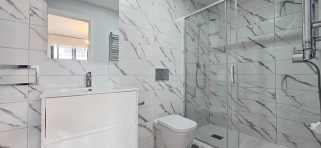 Moderno apartamento de 2023 con plaza de garaje en Villamartín, Orihuela Costa — 16